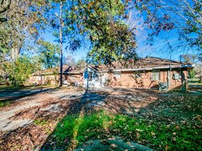 10201 Homestead Road, Houston TX 77016