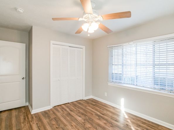 10201 Homestead Road, Houston TX 77016