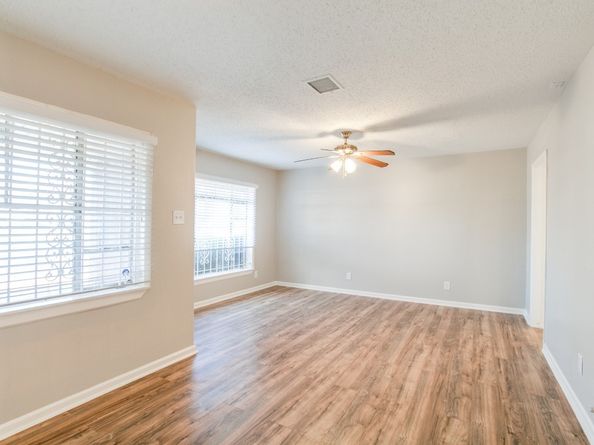 10201 Homestead Road, Houston TX 77016