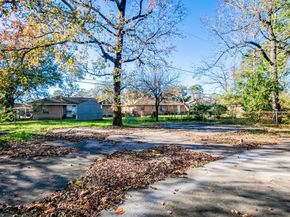 10201 Homestead Road, Houston TX 77016