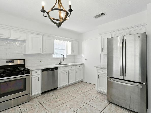 12206 Lennox Gardens Drive, Houston TX 77066