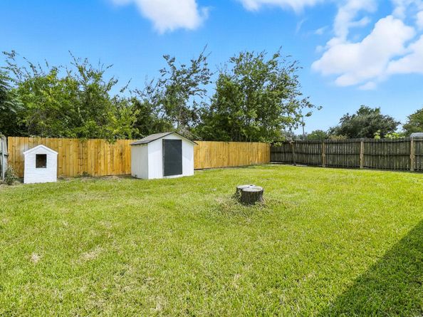 12206 Lennox Gardens Drive, Houston TX 77066