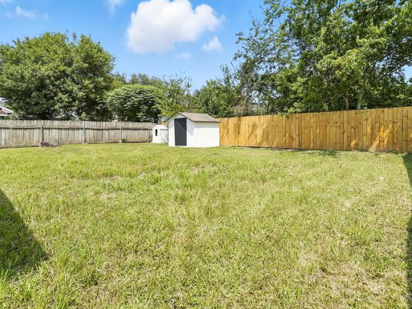 12206 Lennox Gardens Drive, Houston TX 77066