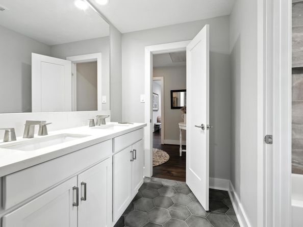 39 W Torch Pine Circle, The Woodlands TX 77381