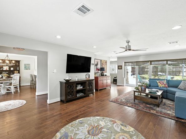 39 W Torch Pine Circle, The Woodlands TX 77381