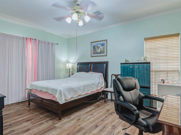 6131 Stoney Brook Drive, Houston TX 77036