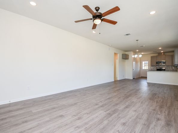 2827 Pine Estate Lane, Houston TX 77014