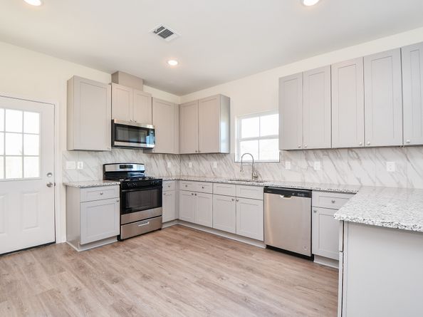 2827 Pine Estate Lane, Houston TX 77014