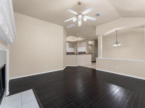 5422 Melody Park, Houston TX 77066