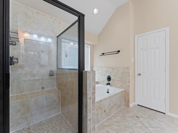 5422 Melody Park, Houston TX 77066