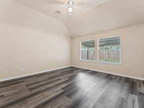 5422 Melody Park, Houston TX 77066