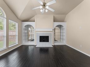 5422 Melody Park, Houston TX 77066