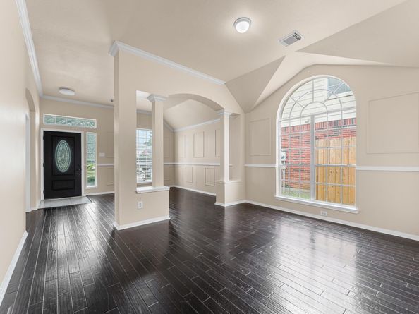 5422 Melody Park, Houston TX 77066