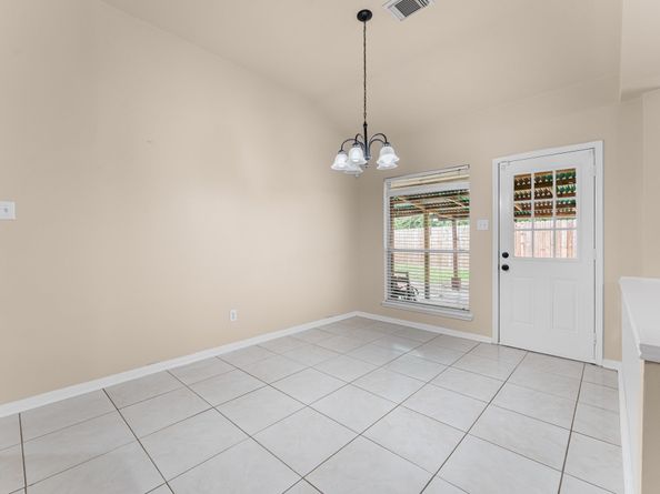 5422 Melody Park, Houston TX 77066