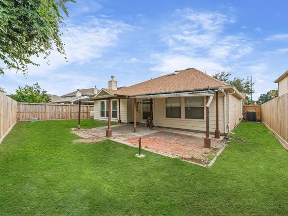 5422 Melody Park, Houston TX 77066