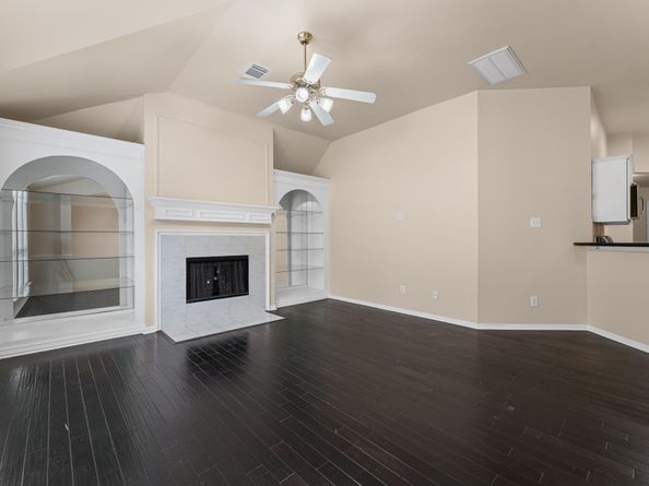 5422 Melody Park, Houston TX 77066
