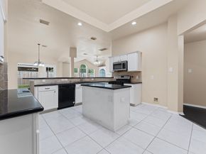 5422 Melody Park, Houston TX 77066