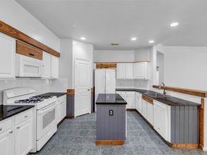 42 Tranquil Glade Place, The Woodlands TX 77381