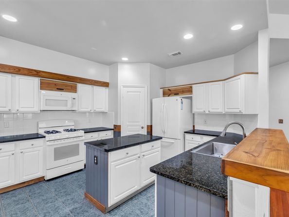 42 Tranquil Glade Place, The Woodlands TX 77381