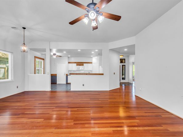 42 Tranquil Glade Place, The Woodlands TX 77381