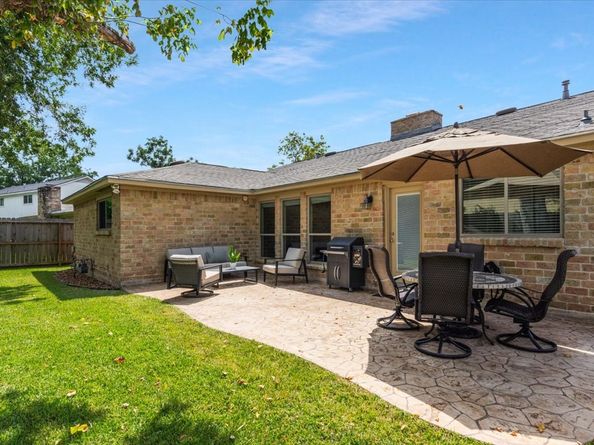 3143 Shawnee Drive, Sugar Land TX 77479