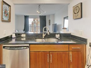 2050 Jamieson Avenue 1409, Alexandria VA 22314