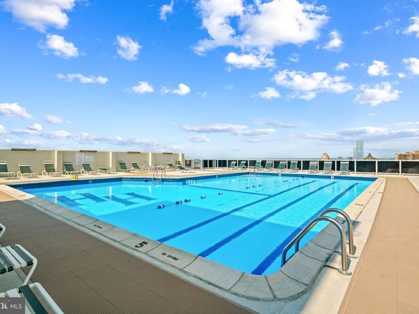 604 S Washington Square 2506, Philadelphia PA 19106