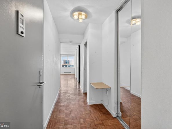 604 S Washington Square 2506, Philadelphia PA 19106