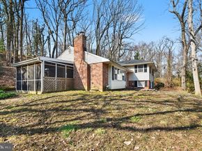 542 Upper Weadley Road, Wayne PA 19087