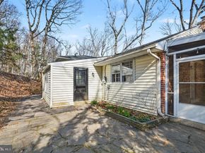 542 Upper Weadley Road, Wayne PA 19087