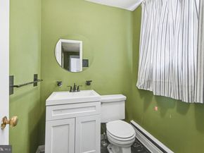 542 Upper Weadley Road, Wayne PA 19087