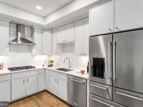 625 Slaters Lane 107, Alexandria VA 22314