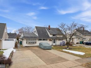 79 Autumn Lane, Levittown PA 19055