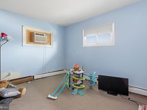 79 Autumn Lane, Levittown PA 19055