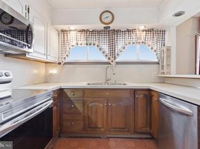 79 Autumn Lane, Levittown PA 19055