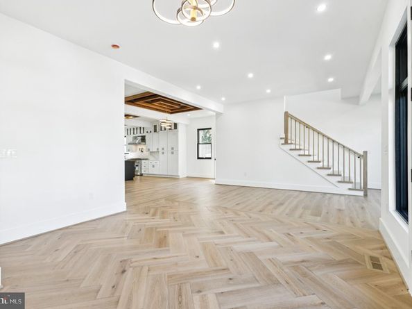 2919 Lawrence Drive, Falls Church VA 22042