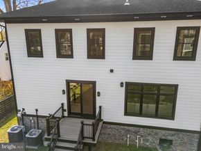 2919 Lawrence Drive, Falls Church VA 22042