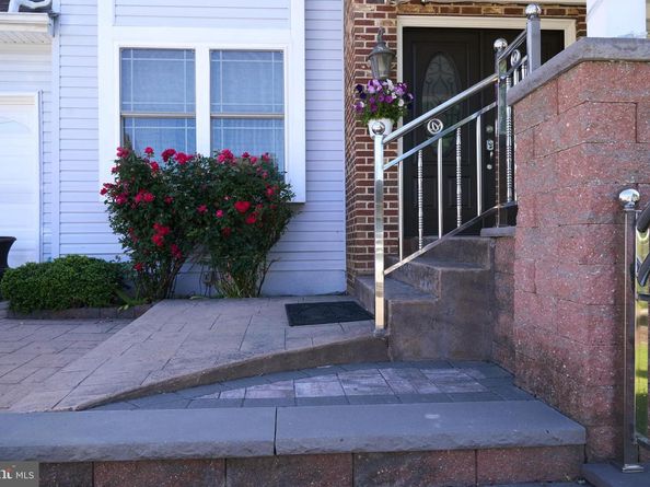 8905 Springview Road, Philadelphia PA 19115