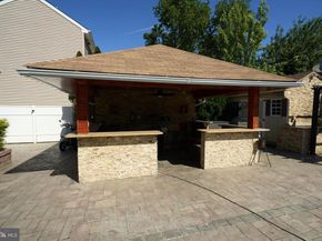 8905 Springview Road, Philadelphia PA 19115