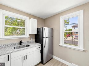 1022 Lawnton Terrace, Glenolden PA 19036