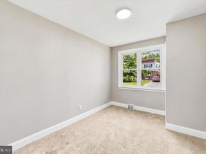 1022 Lawnton Terrace, Glenolden PA 19036