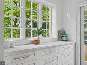 5201 38TH Street NW, Washington DC 20015