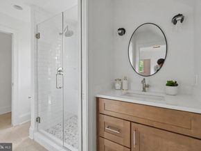 5201 38TH Street NW, Washington DC 20015