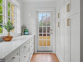 5201 38TH Street NW, Washington DC 20015