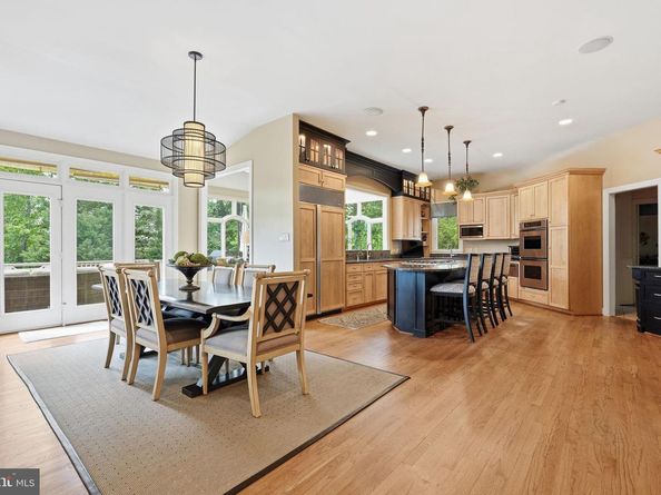 7818 Crownhurst Court, Mclean VA 22102