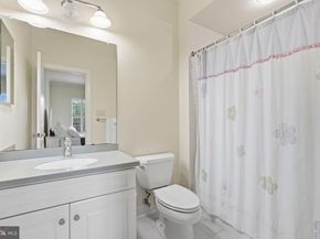 7818 Crownhurst Court, Mclean VA 22102
