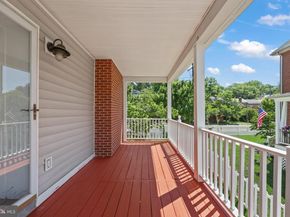 2012 S Glebe Road, Arlington VA 22204