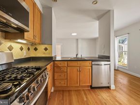 2012 S Glebe Road, Arlington VA 22204