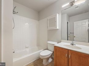 2012 S Glebe Road, Arlington VA 22204