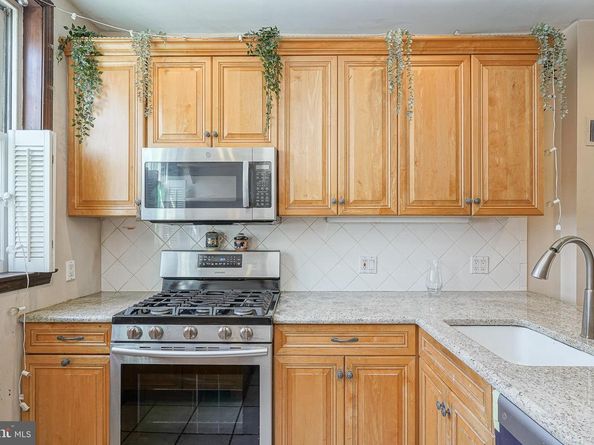 522 S 24TH Street, Philadelphia PA 19146